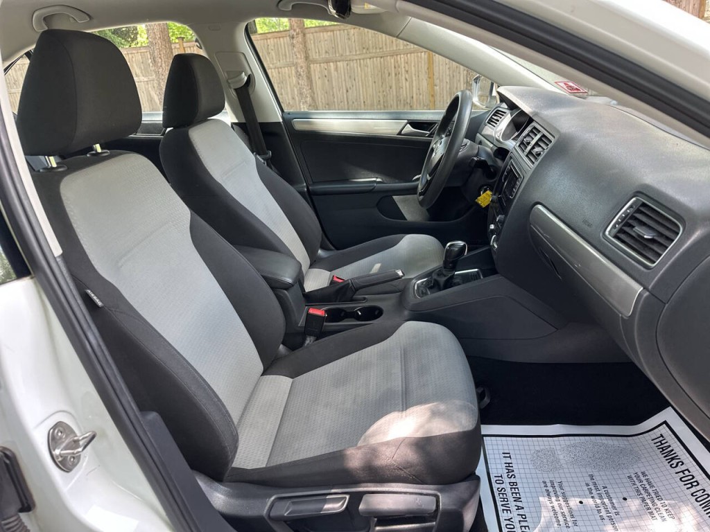 2017 Volkswagen Jetta Image 17