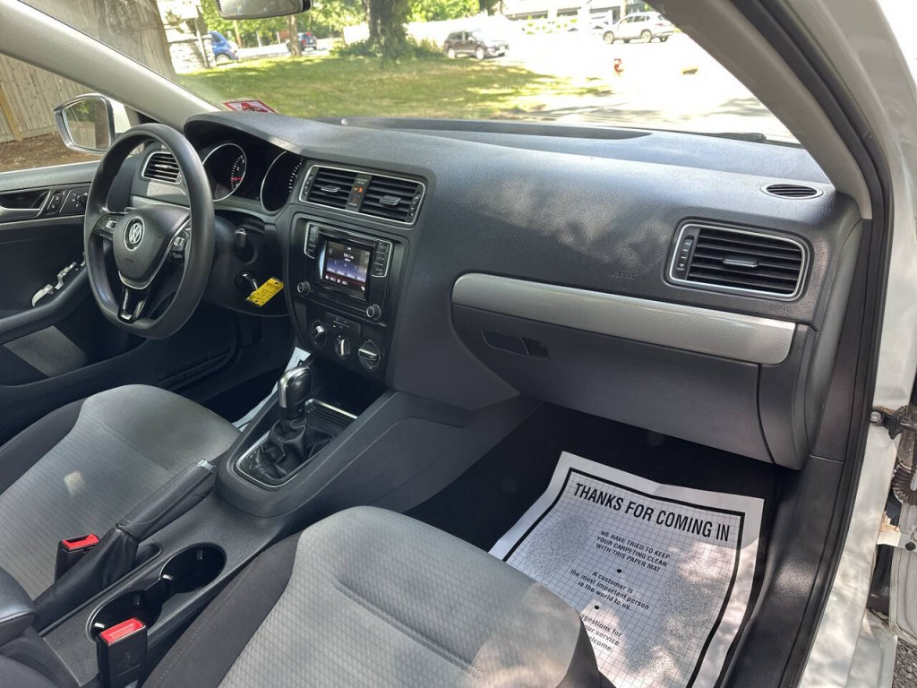 2017 Volkswagen Jetta Image 18