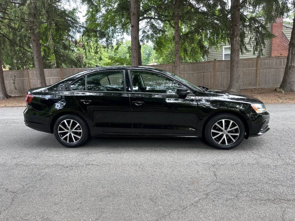 2016 Volkswagen Jetta Image 3