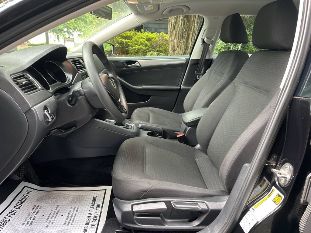 2016 Volkswagen Jetta Image 10