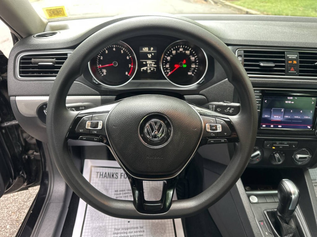 2016 Volkswagen Jetta Image 11