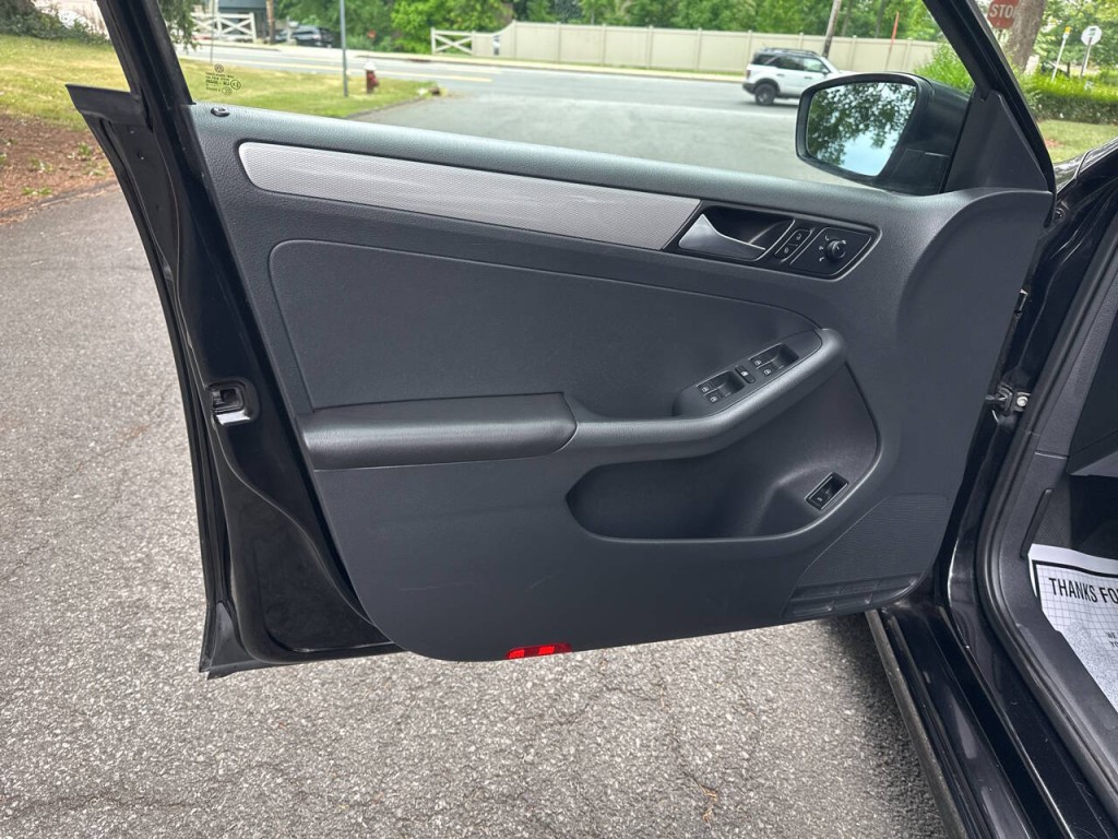 2016 Volkswagen Jetta Image 15
