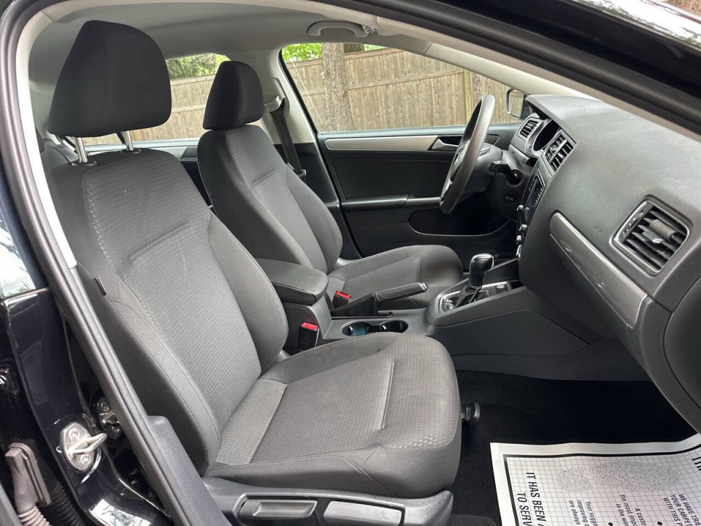 2016 Volkswagen Jetta Image 18