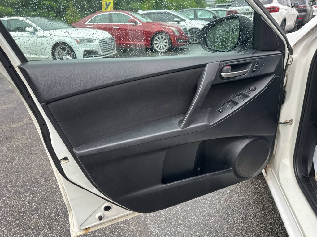 2012 Mazda Mazda3 Image 13
