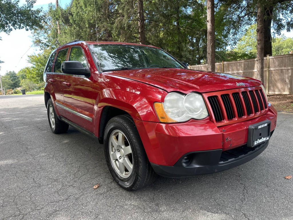 2010 Jeep Grand Cherokee Image 2