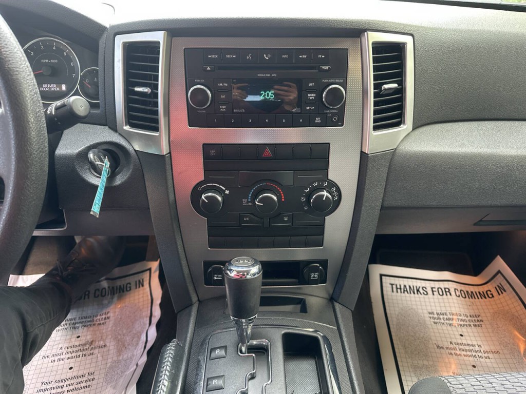 2010 Jeep Grand Cherokee Image 12