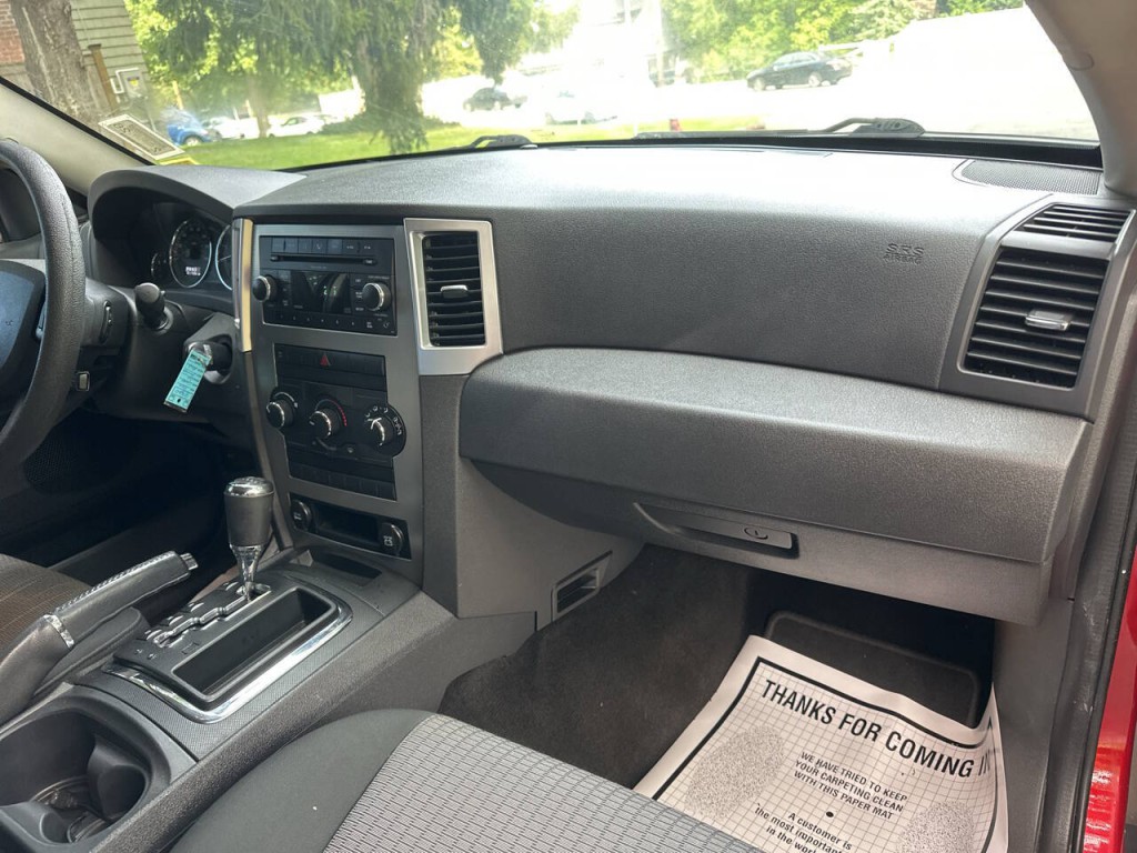 2010 Jeep Grand Cherokee Image 17