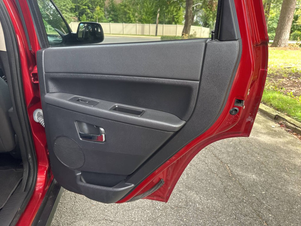 2010 Jeep Grand Cherokee Image 20