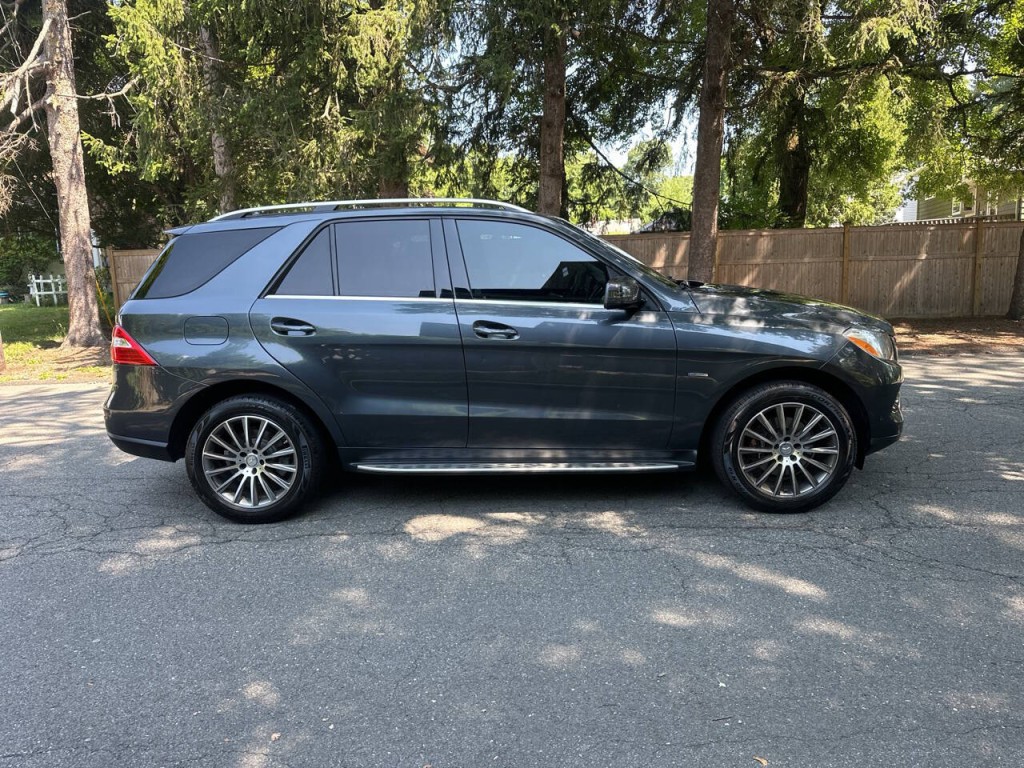 2012 Mercedes-Benz M-Class Image 3