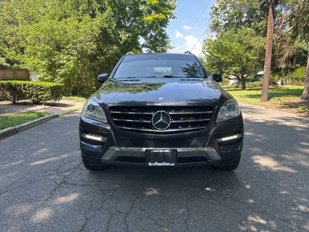 2012 Mercedes-Benz M-Class Image 9