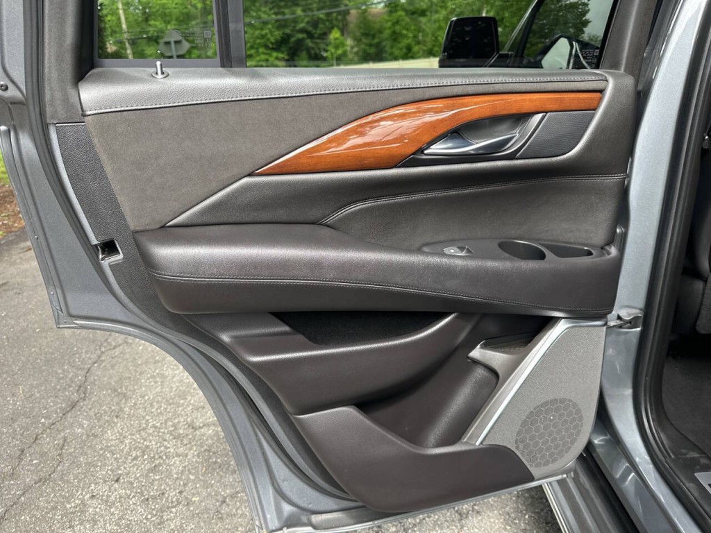 2019 Cadillac Escalade Image 23