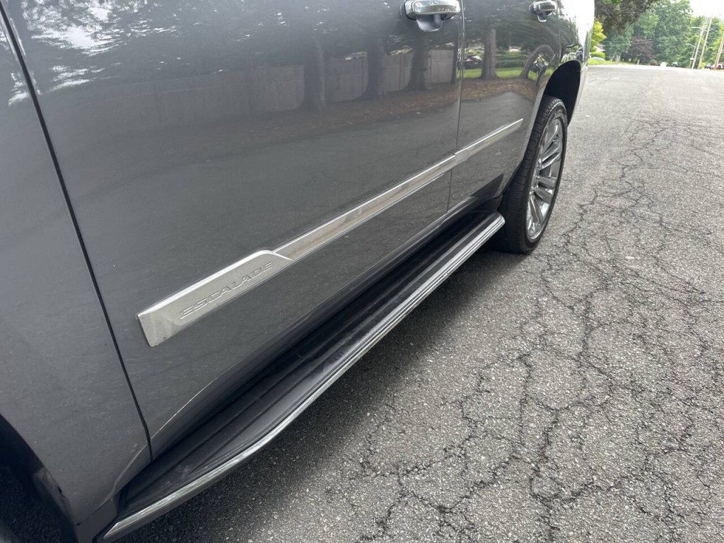2019 Cadillac Escalade Image 35