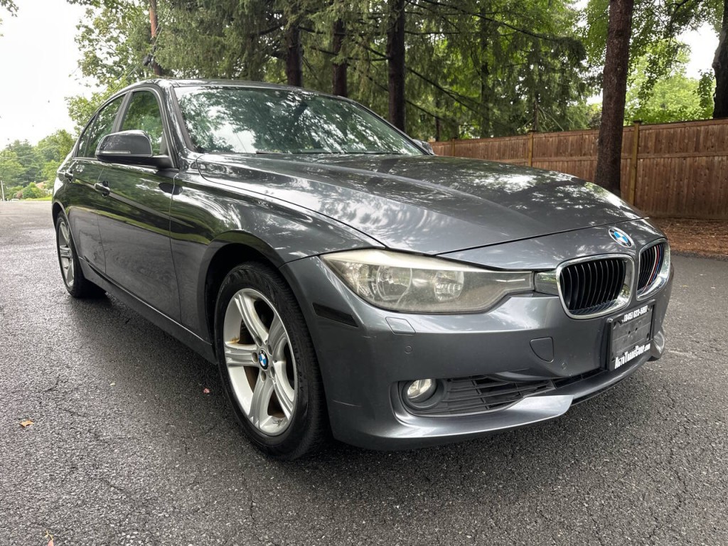 2015 BMW 3 Series Image 2