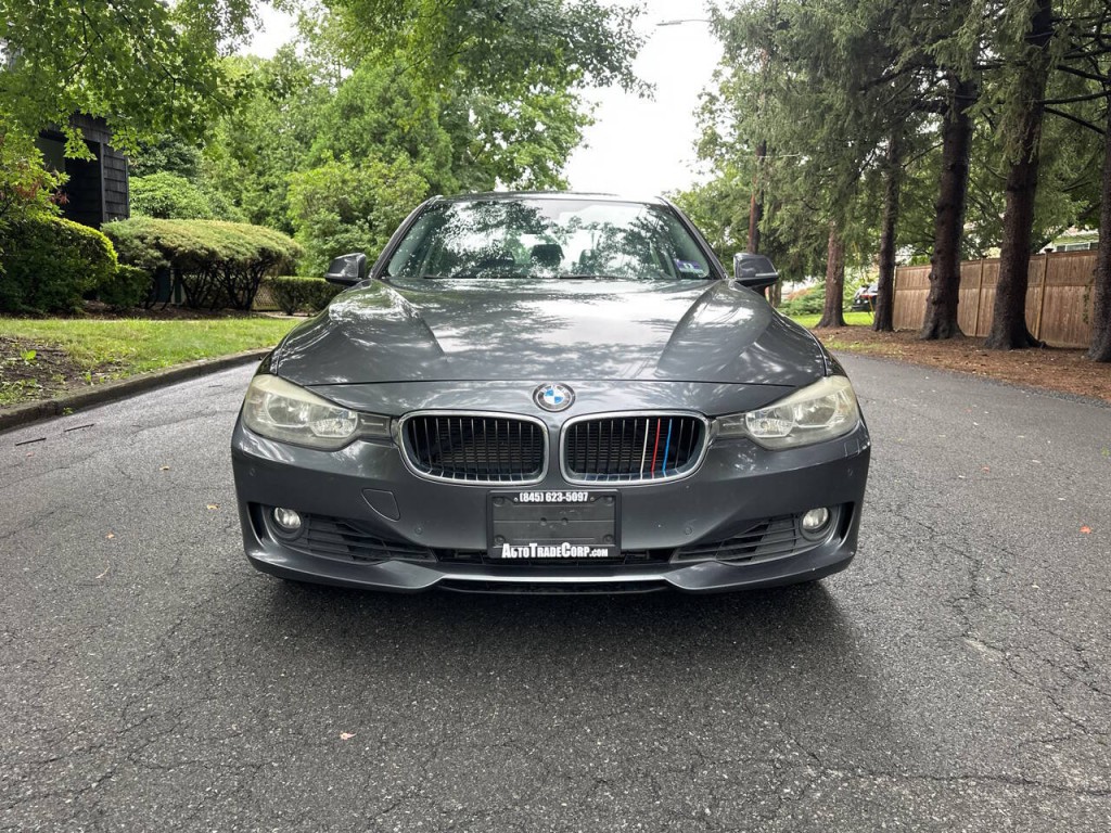 2015 BMW 3 Series Image 9
