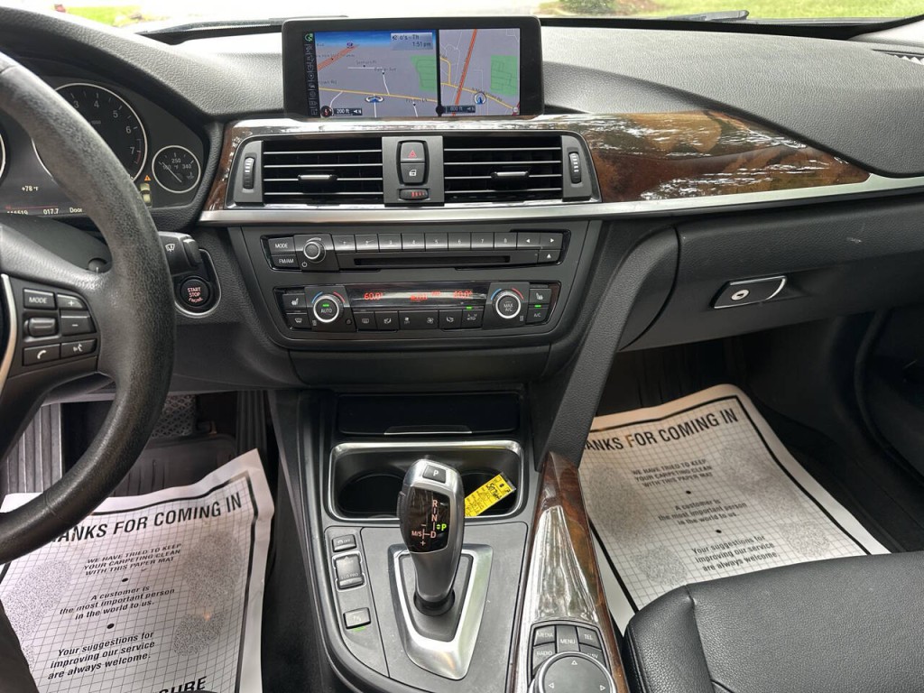 2015 BMW 3 Series Image 14