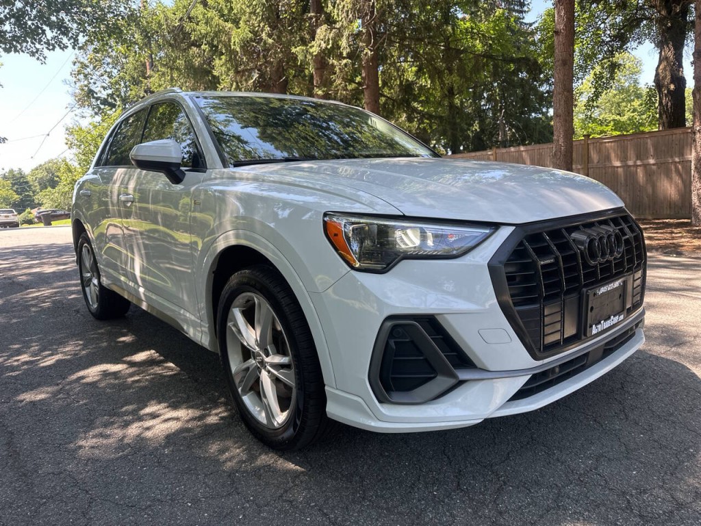 2020 Audi Q3 Image 2