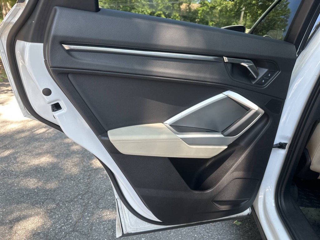 2020 Audi Q3 Image 17
