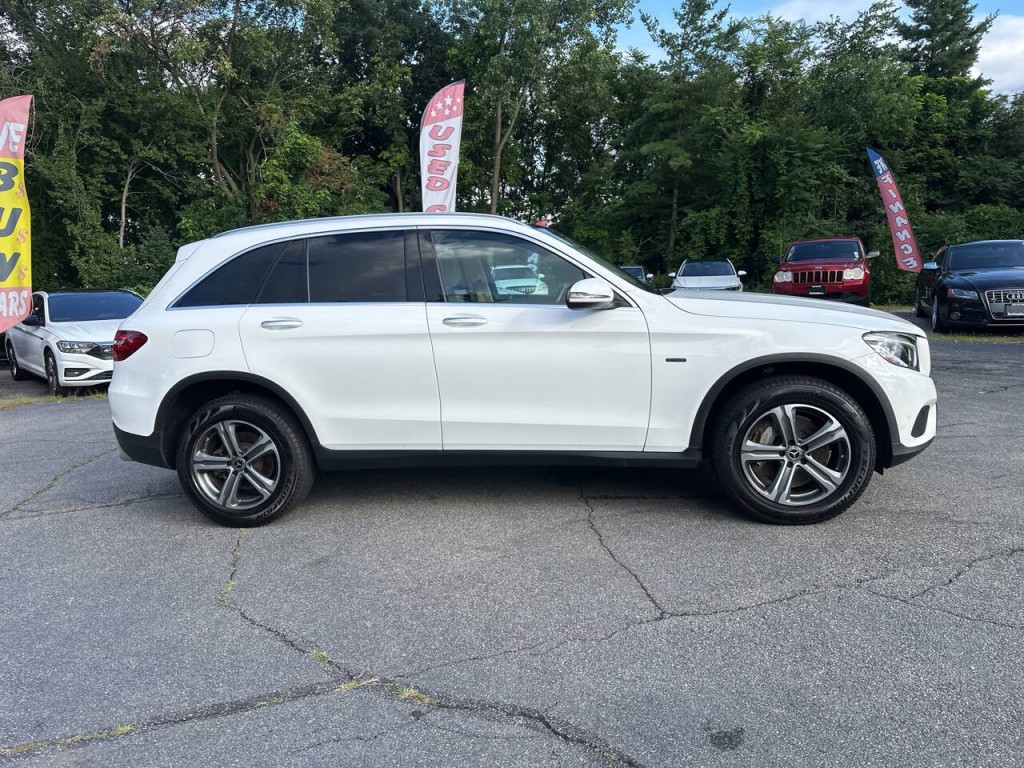 2019 Mercedes-Benz GLC-Class Image 3