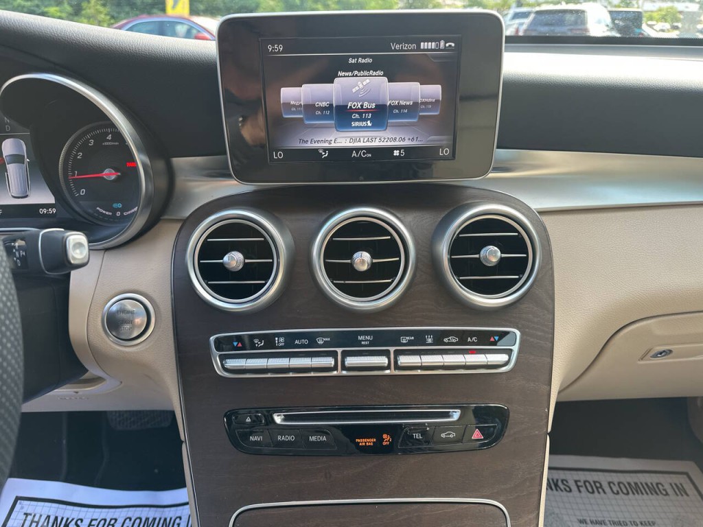 2019 Mercedes-Benz GLC-Class Image 13