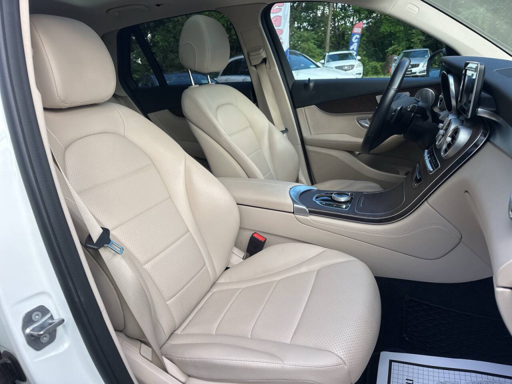 2019 Mercedes-Benz GLC-Class Image 20