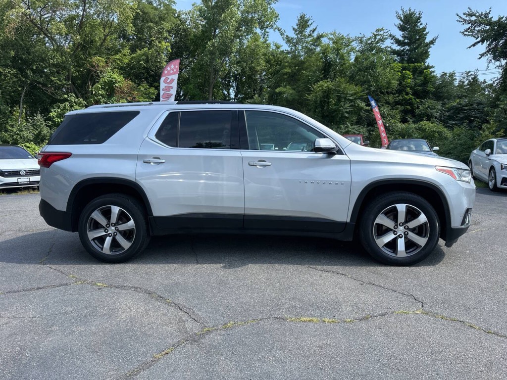 2018 Chevrolet Traverse Image 3
