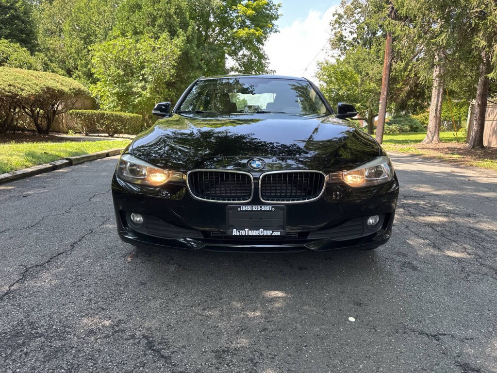 2014 BMW 3 Series Image 9