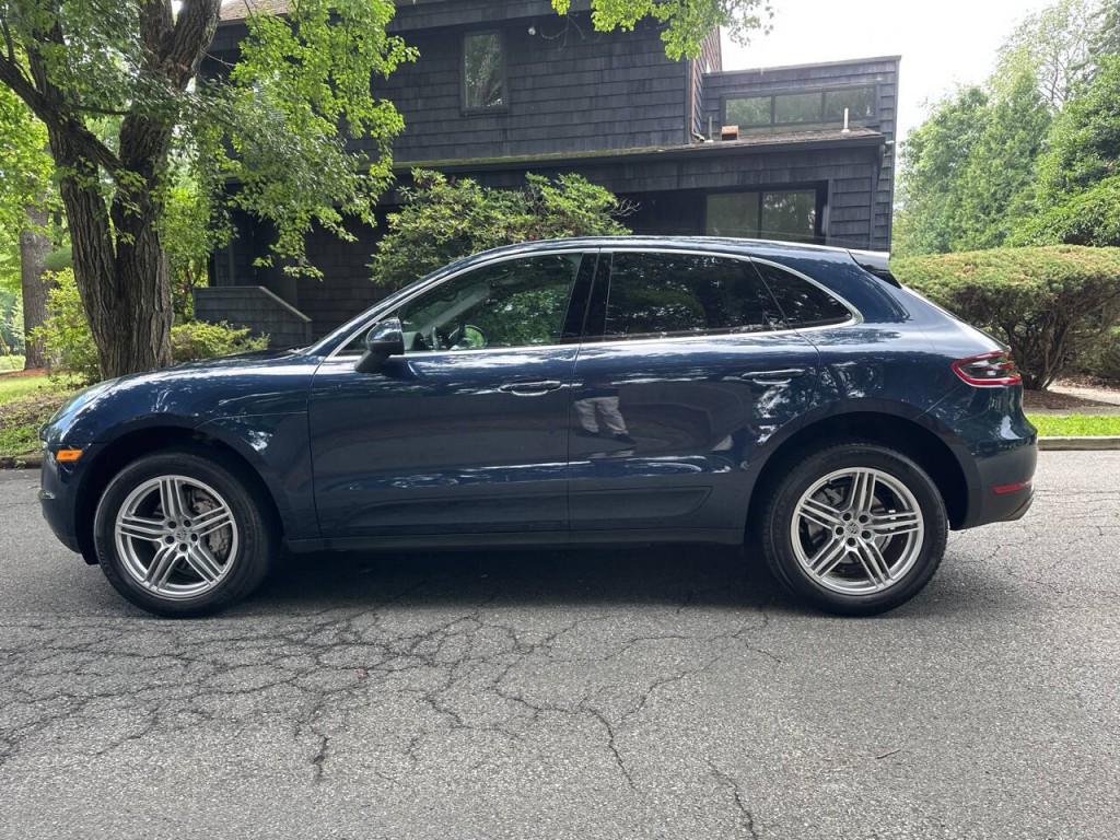 2016 Porsche Macan Image 7