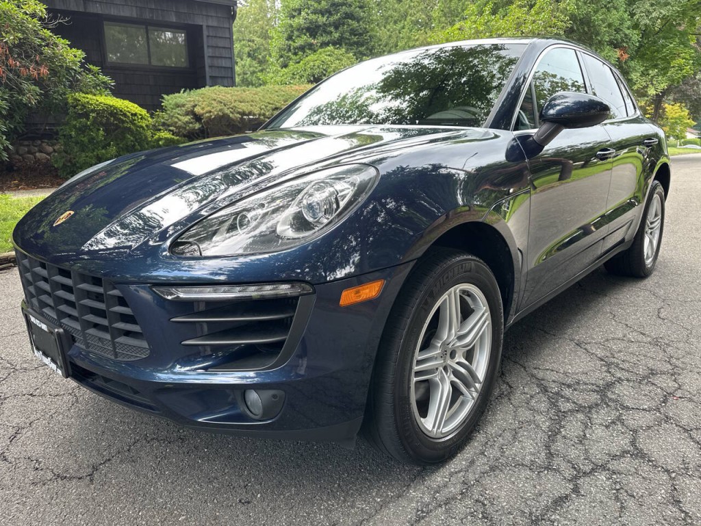 2016 Porsche Macan Image 8