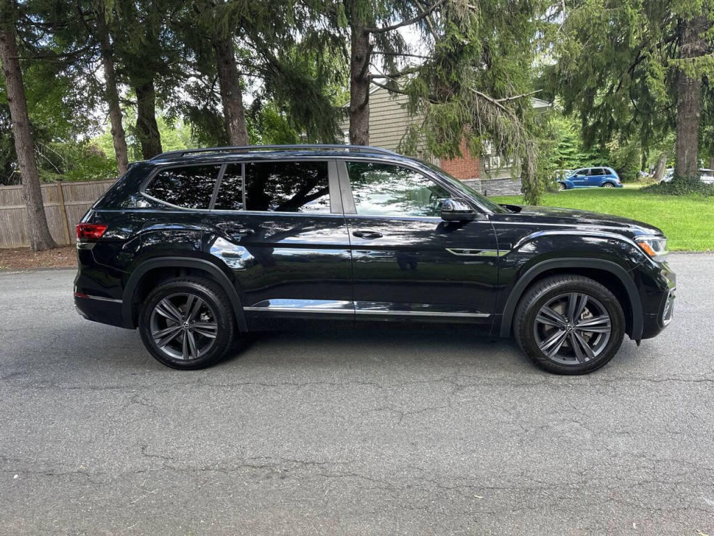 2021 Volkswagen Atlas Image 3