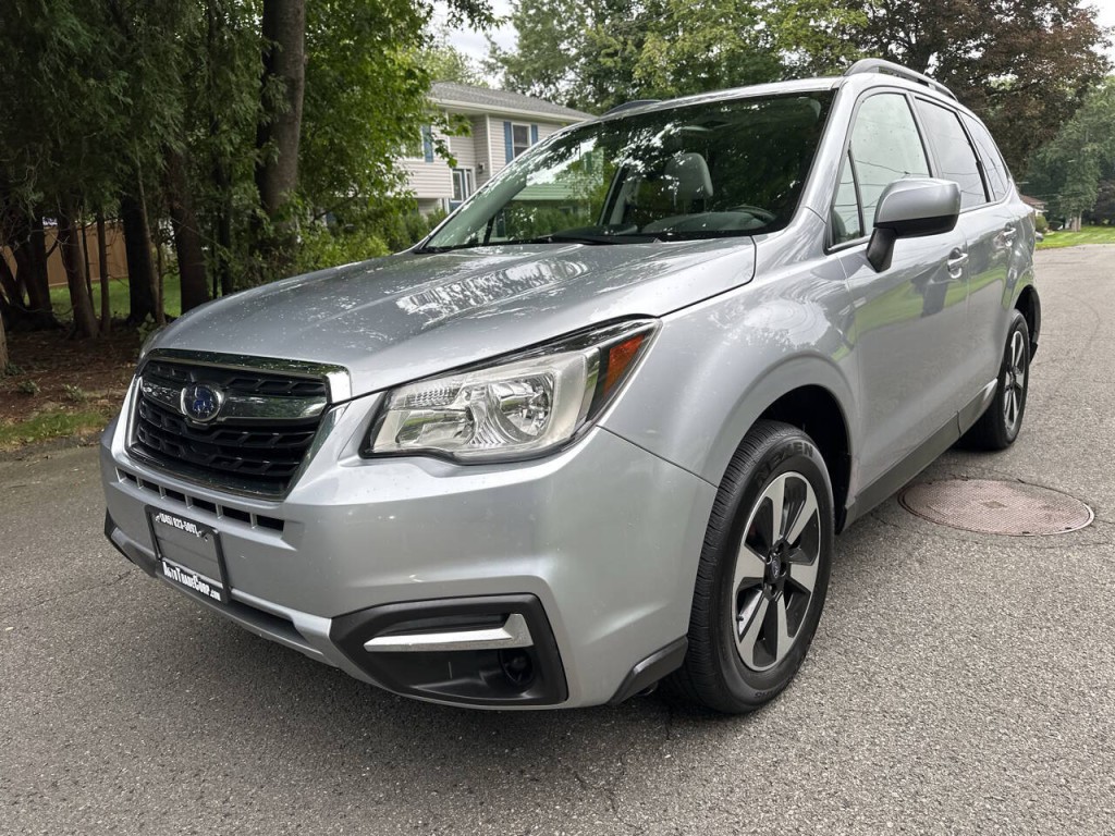 2017 Subaru Forester Image 8