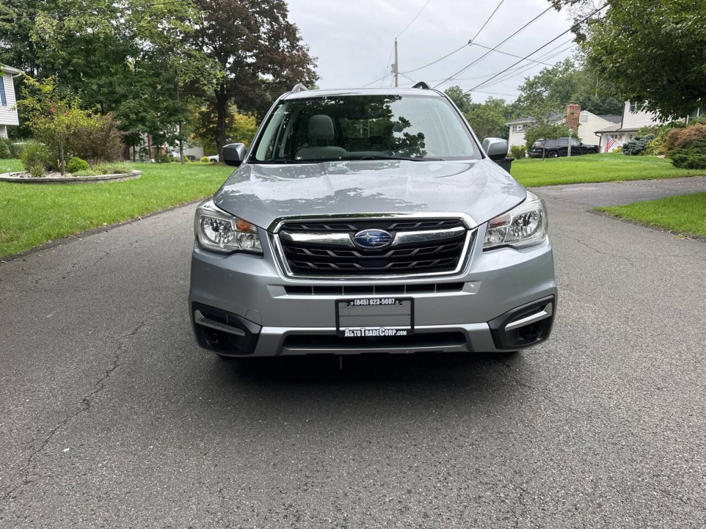 2017 Subaru Forester Image 9