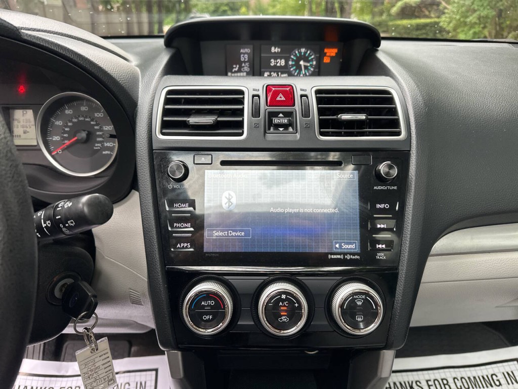 2017 Subaru Forester Image 13