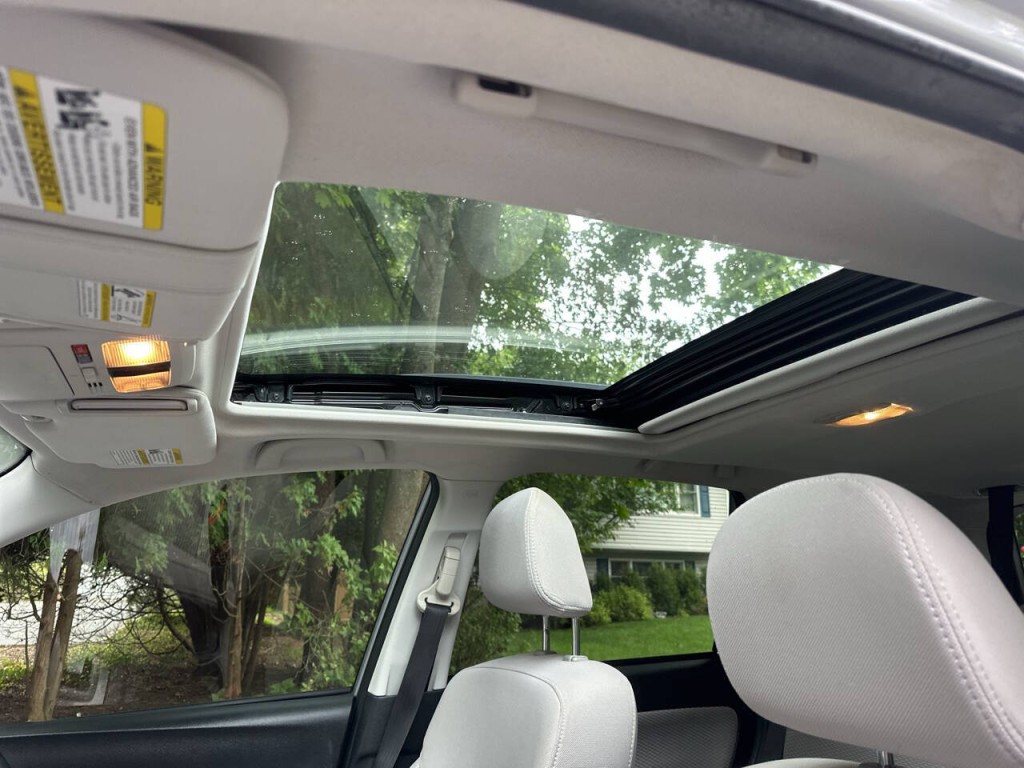 2017 Subaru Forester Image 16