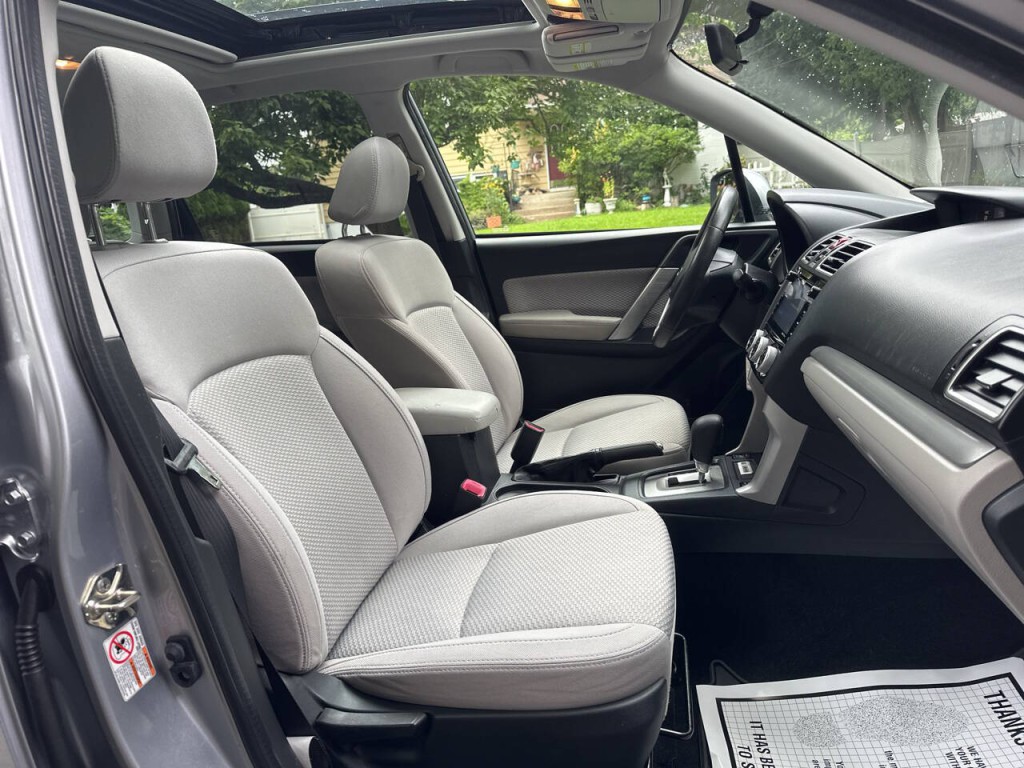 2017 Subaru Forester Image 19