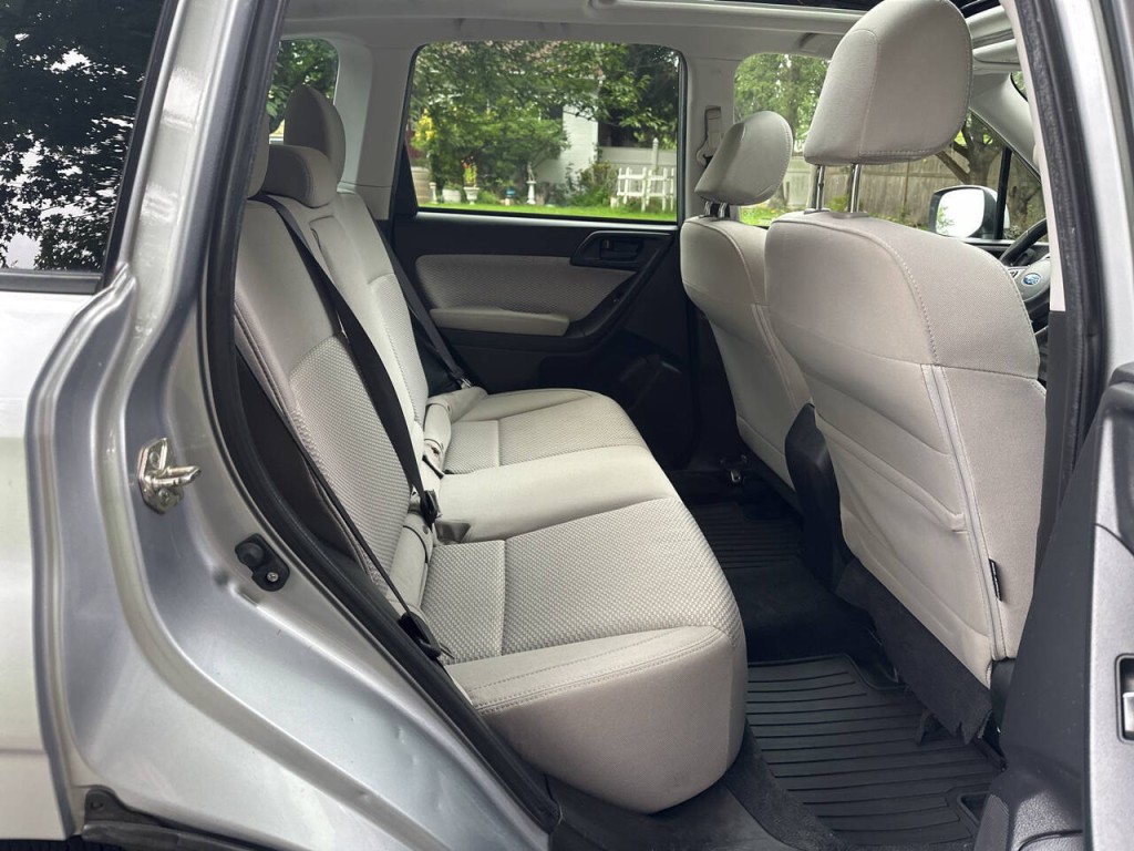 2017 Subaru Forester Image 22