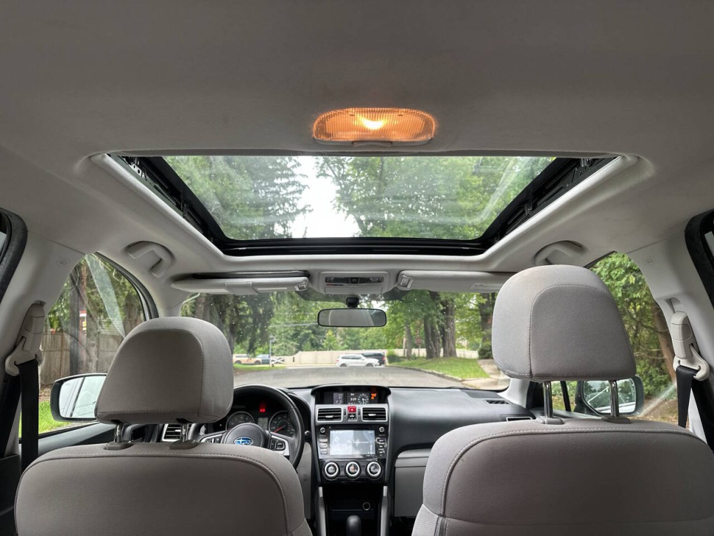 2017 Subaru Forester Image 25