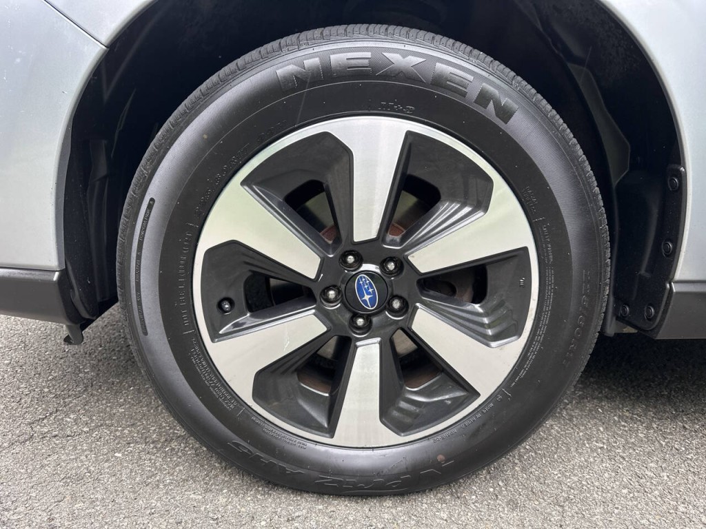 2017 Subaru Forester Image 27