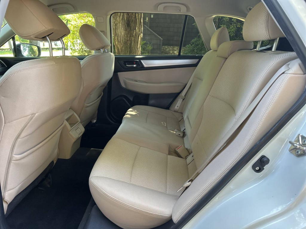 2019 Subaru Outback Image 19