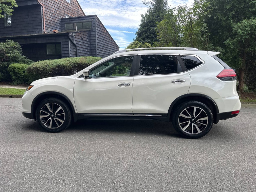 2018 Nissan Rogue Image 7