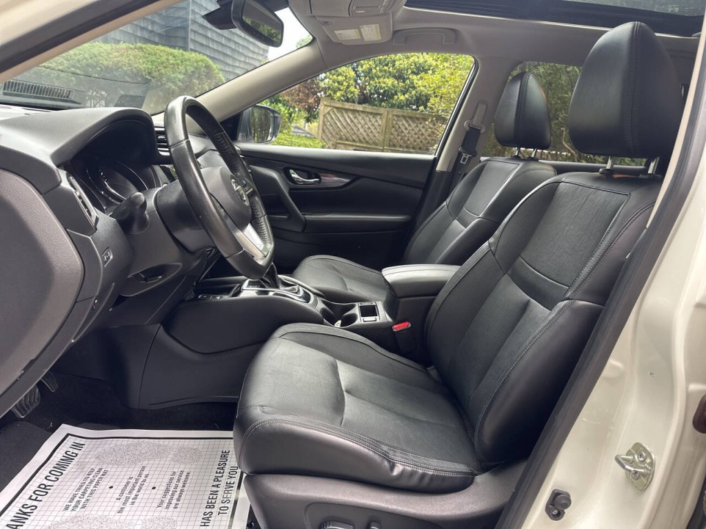 2018 Nissan Rogue Image 10