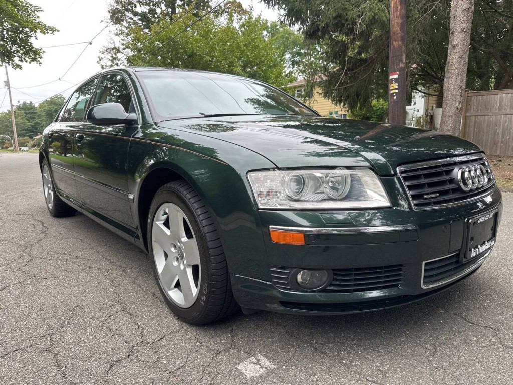 2004 Audi A8 Image 2