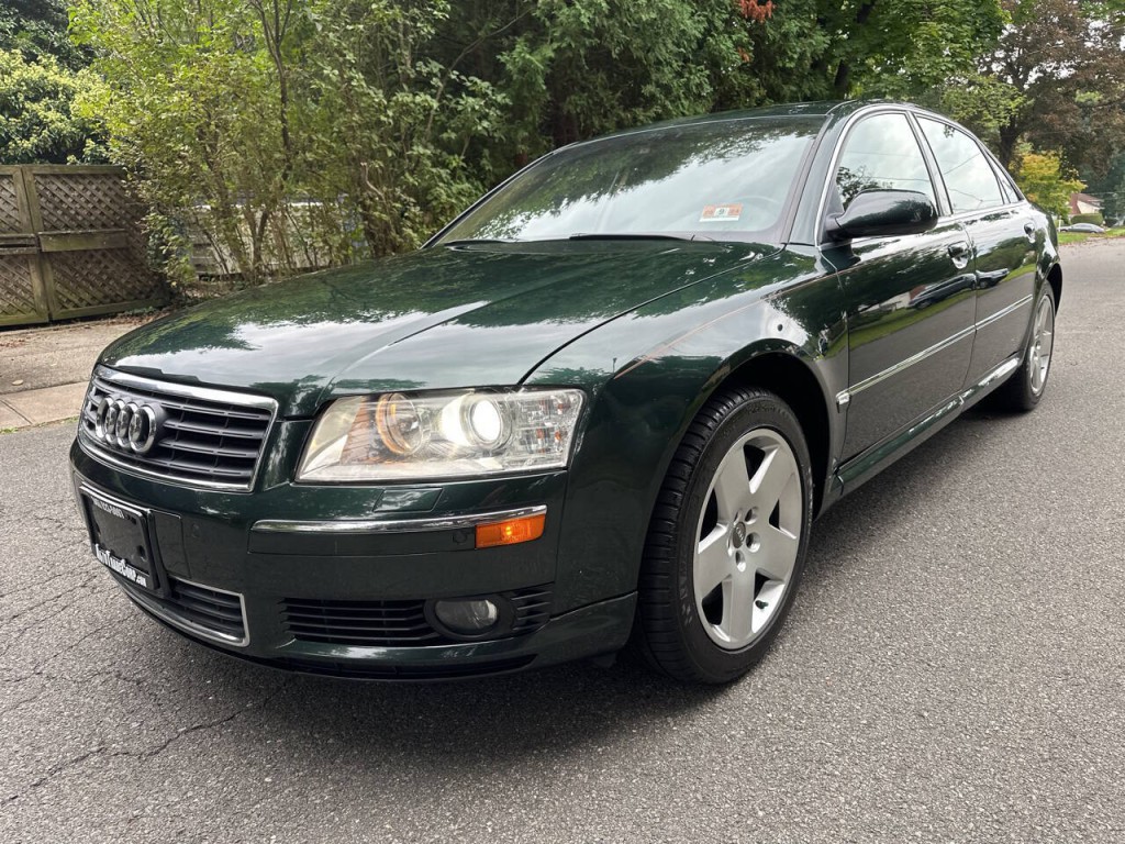 2004 Audi A8 Image 8