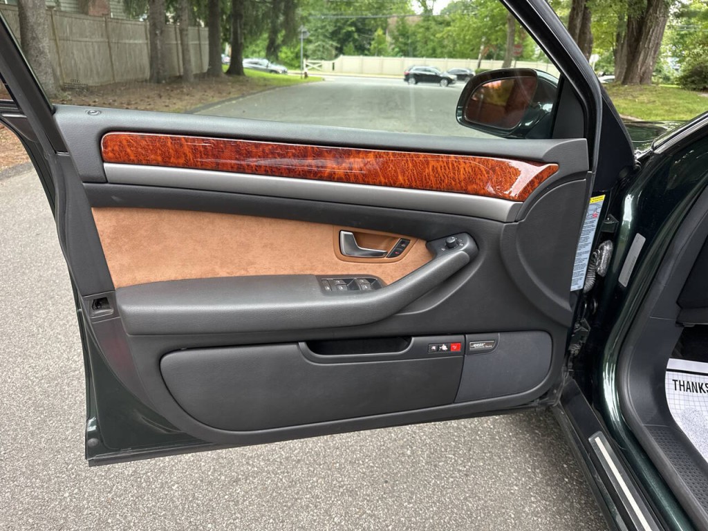 2004 Audi A8 Image 15
