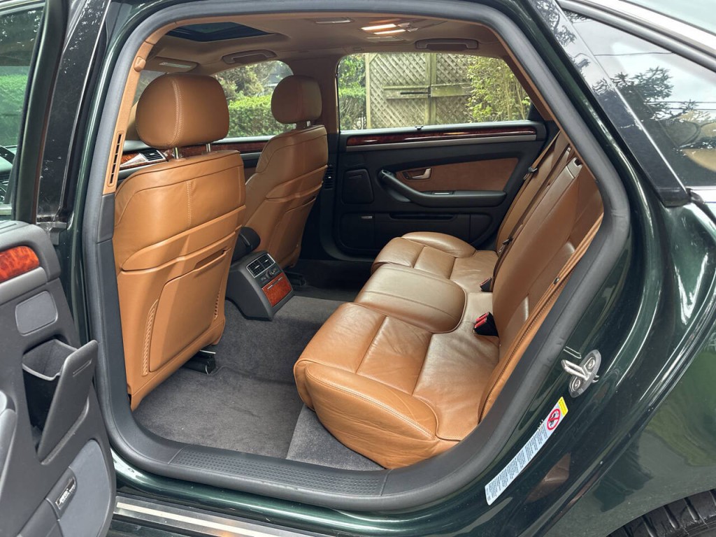 2004 Audi A8 Image 17