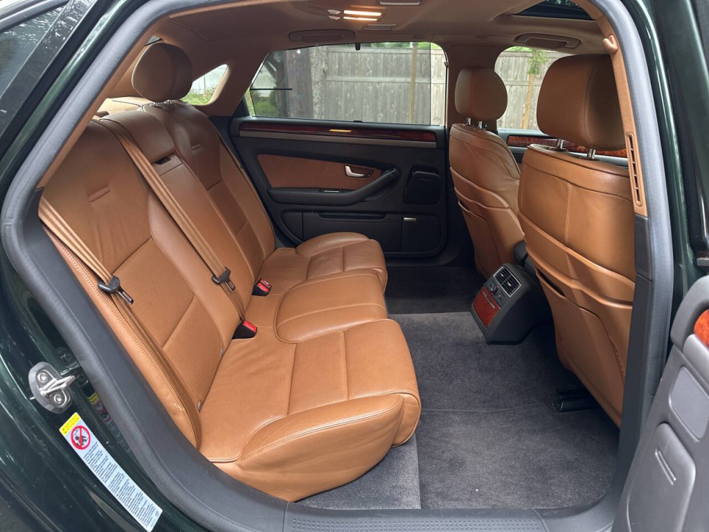 2004 Audi A8 Image 23