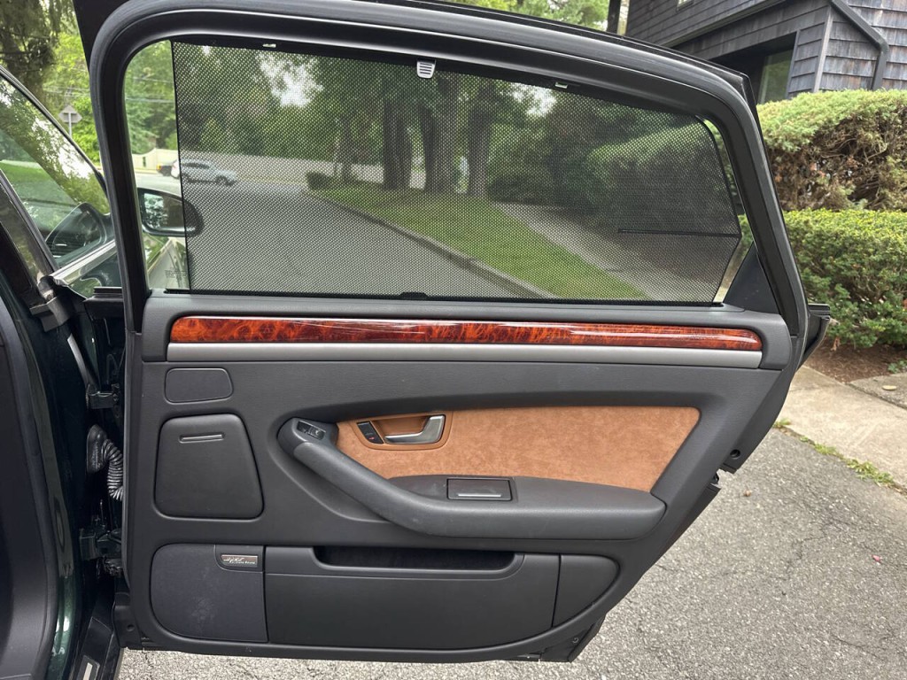 2004 Audi A8 Image 24