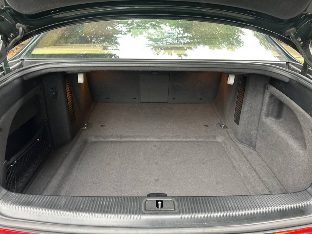 2004 Audi A8 Image 25