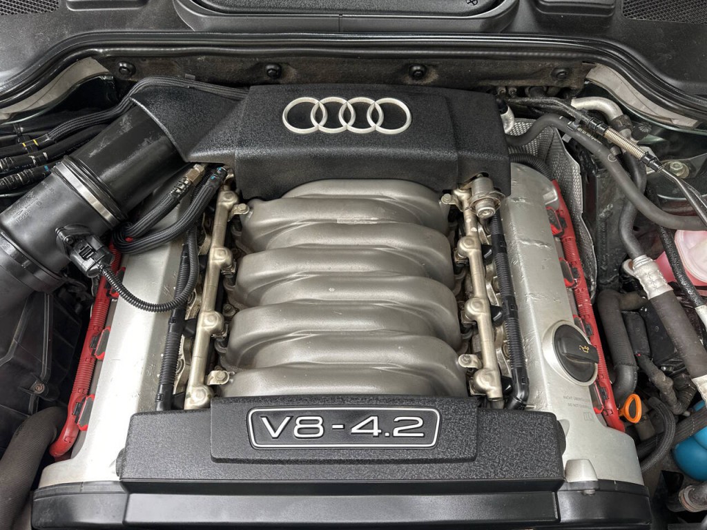 2004 Audi A8 Image 26