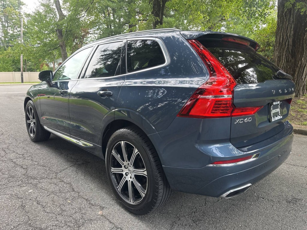 2021 Volvo XC60 Image 6
