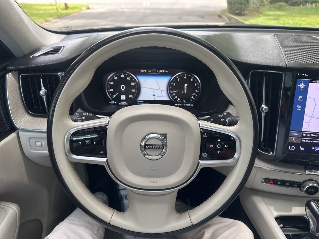 2021 Volvo XC60 Image 11